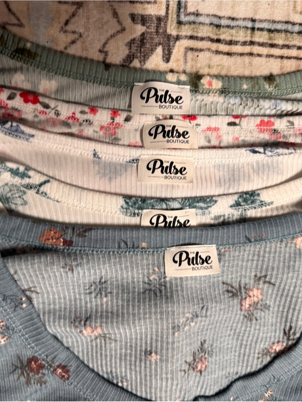 5 Pulse Boutique floral long sleeves tees